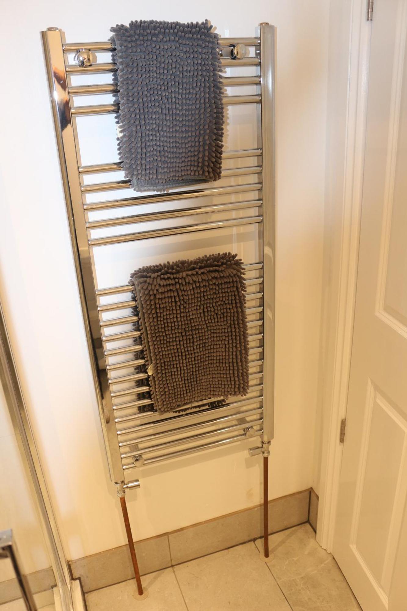 Self Contained, Double Bed Studio, Private Kitchen, Private Bath, Walking Distance To Harry Potter Watford  Exterior foto
